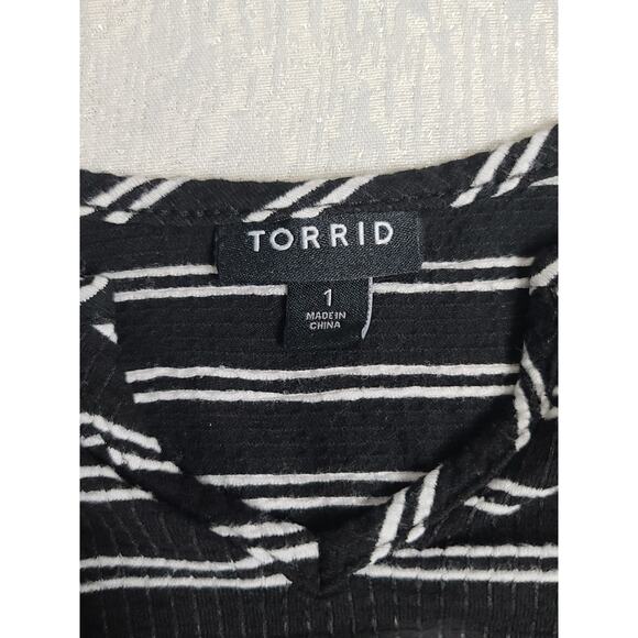 Torrid Jumpsuit Size 14/16 black/white striped Cropped Beachy Office work wear - Picture 6 of 7